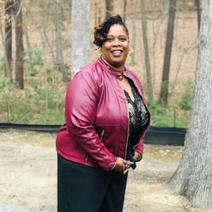 Meet your Posher, Suzanne